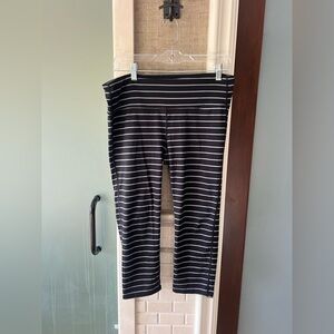 Athleta Black and White Striped cropped Leggings